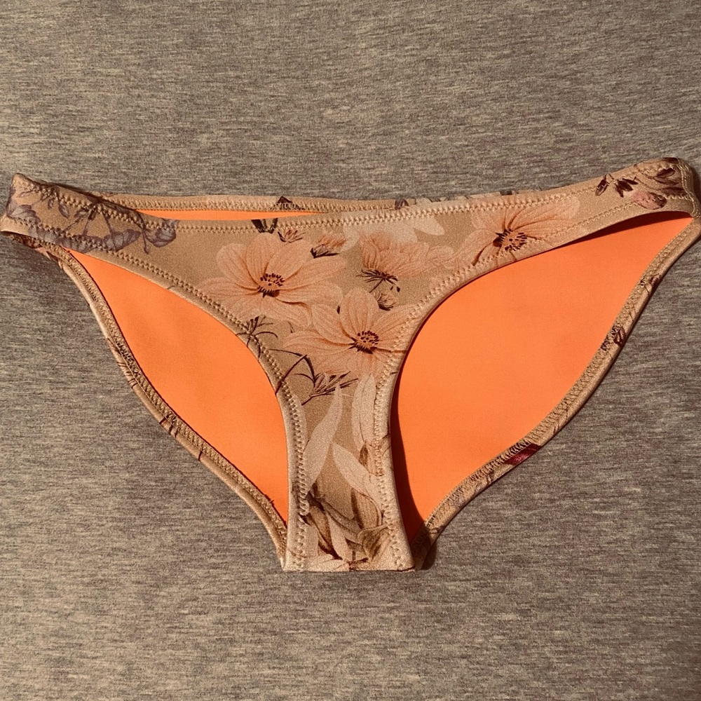 Triangl bottoms - medium